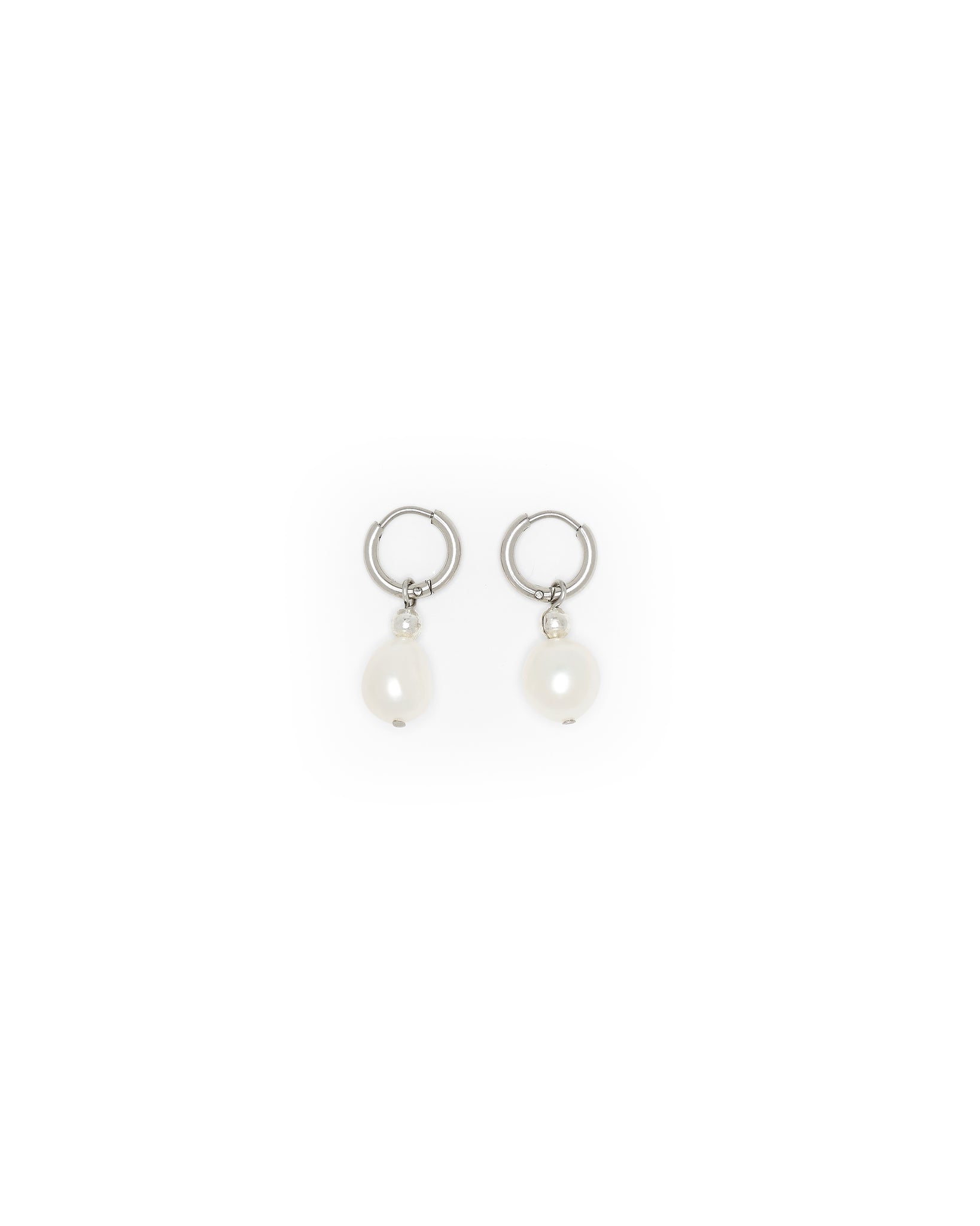 Pearl Drop Earrings - HEMNES